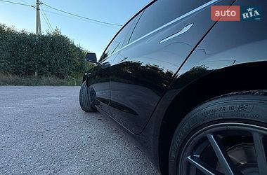 Седан Tesla Model 3 2019 в Бердичеве