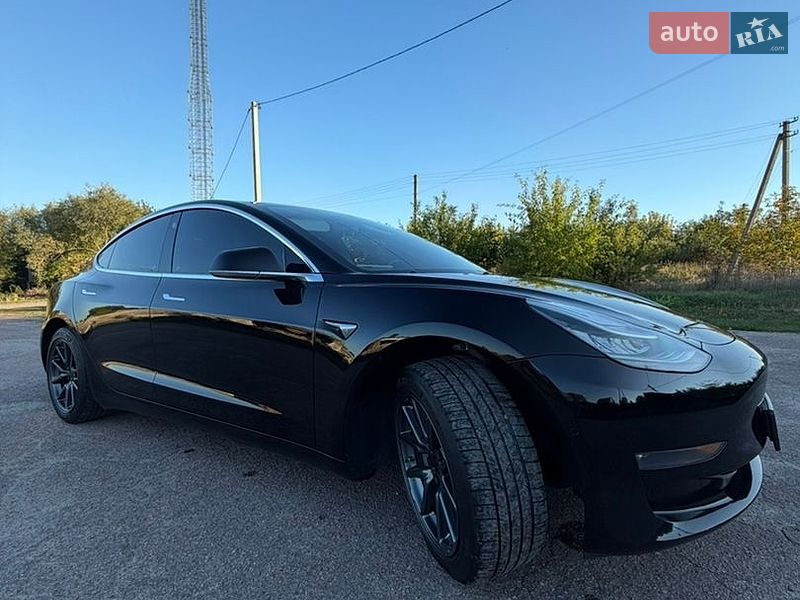Седан Tesla Model 3 2019 в Бердичеве