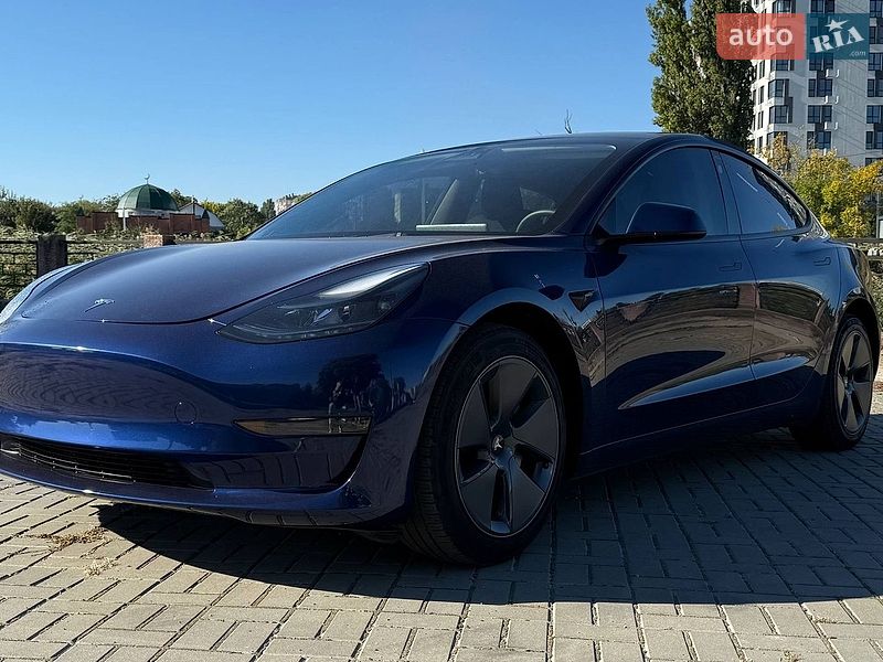 Tesla Model 3 2023