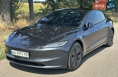 Седан Tesla Model 3 2024 в Виннице