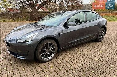 Седан Tesla Model 3 2023 в Вінниці