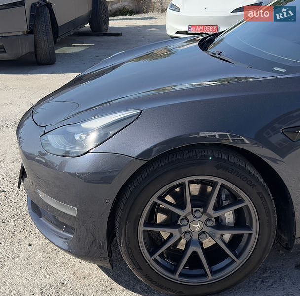 Седан Tesla Model 3 2021 в Вінниці