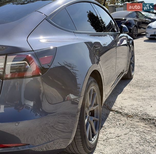 Седан Tesla Model 3 2021 в Вінниці