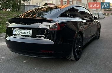 Седан Tesla Model 3 2022 в Винниках