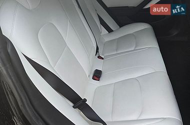 Седан Tesla Model 3 2020 в Львове