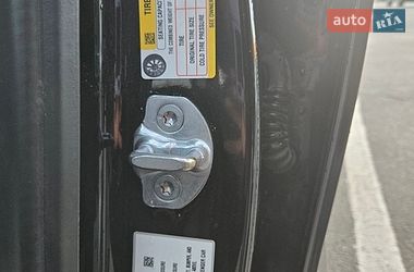 Седан Tesla Model 3 2020 в Львове