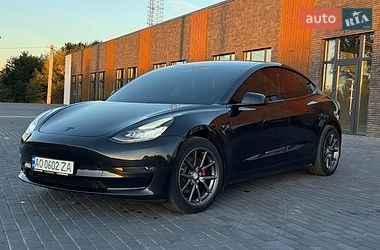 Седан Tesla Model 3 2018 в Виннице