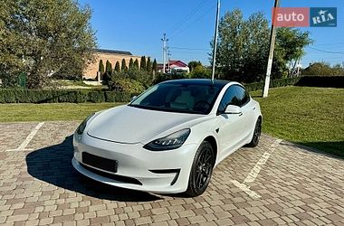 tesla model-3 2019 в Черновцы от профессионального продавца Сергій