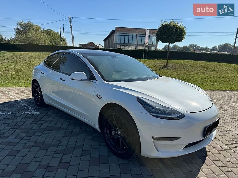 Седан Tesla Model 3 2019 в Черновцах фото 10 Седан Tesla Model 3 2019 в Черновцах
