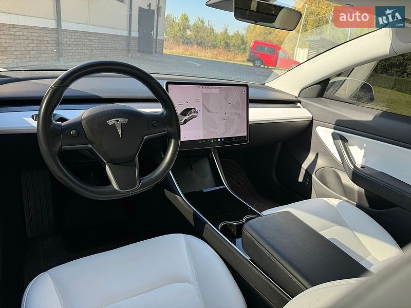 Седан Tesla Model 3 2019 в Черновцах фото 21 Седан Tesla Model 3 2019 в Черновцах