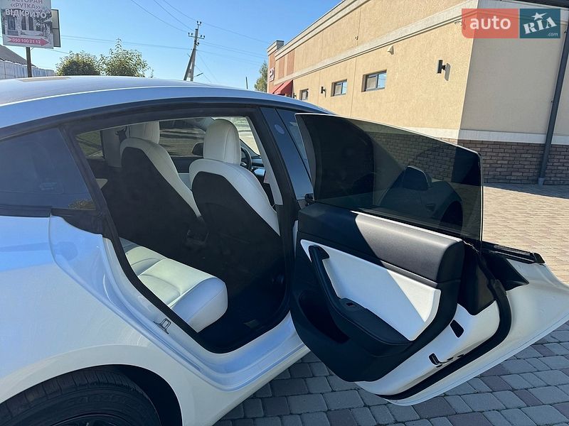 Седан Tesla Model 3 2019 в Черновцах фото 25 Седан Tesla Model 3 2019 в Черновцах