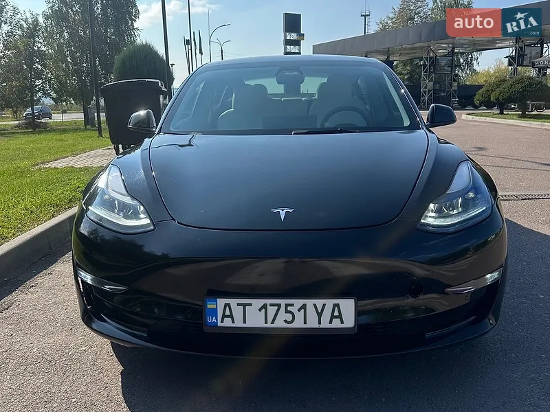 Tesla Model 3 2021