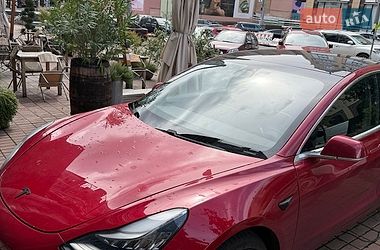 Седан Tesla Model 3 2018 в Києві