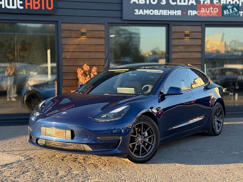 Tesla Model 3 2021