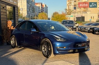 Седан Tesla Model 3 2021 в Шептицькому