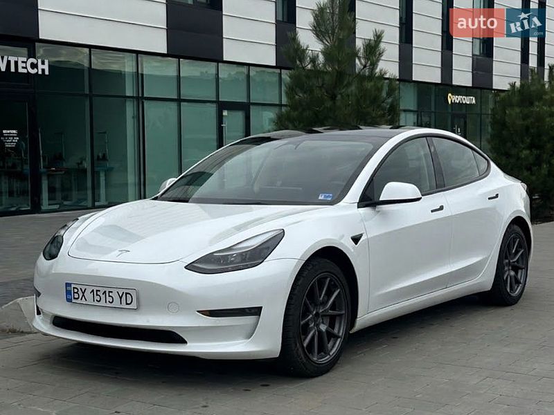 Tesla Model 3 2022