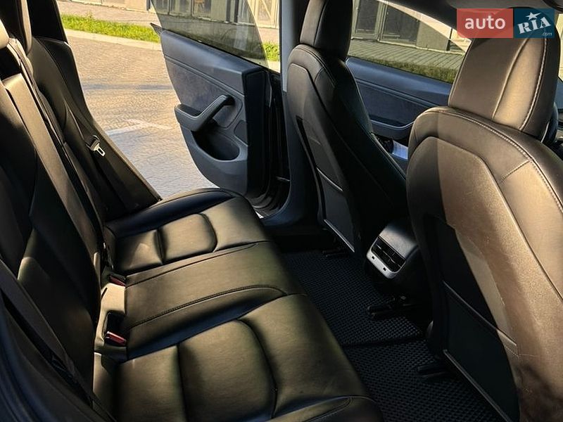 Седан Tesla Model 3 2018 в Львове фото 21 Седан Tesla Model 3 2018 в Львове