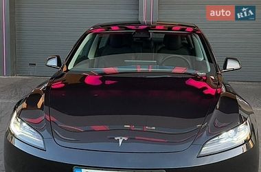Седан Tesla Model 3 2024 в Киеве