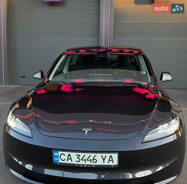 Седан Tesla Model 3 2024 в Киеве фото Седан Tesla Model 3 2024 в Киеве