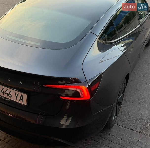 Седан Tesla Model 3 2024 в Киеве фото 5 Седан Tesla Model 3 2024 в Киеве