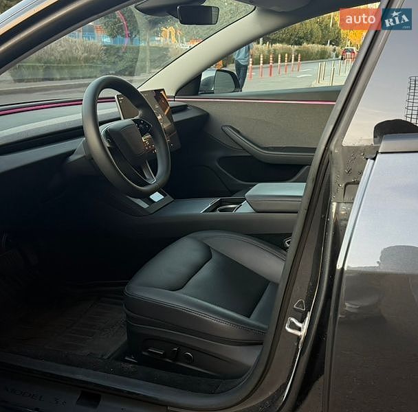 Седан Tesla Model 3 2024 в Киеве фото 7 Седан Tesla Model 3 2024 в Киеве