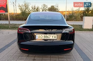 Седан Tesla Model 3 2018 в Ужгороде