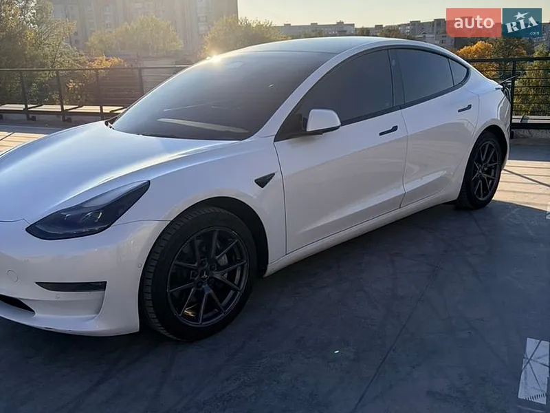 Tesla Model 3 2022