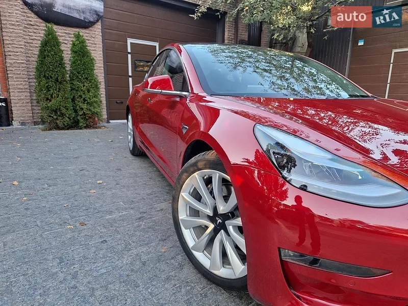 Tesla Model 3 2019