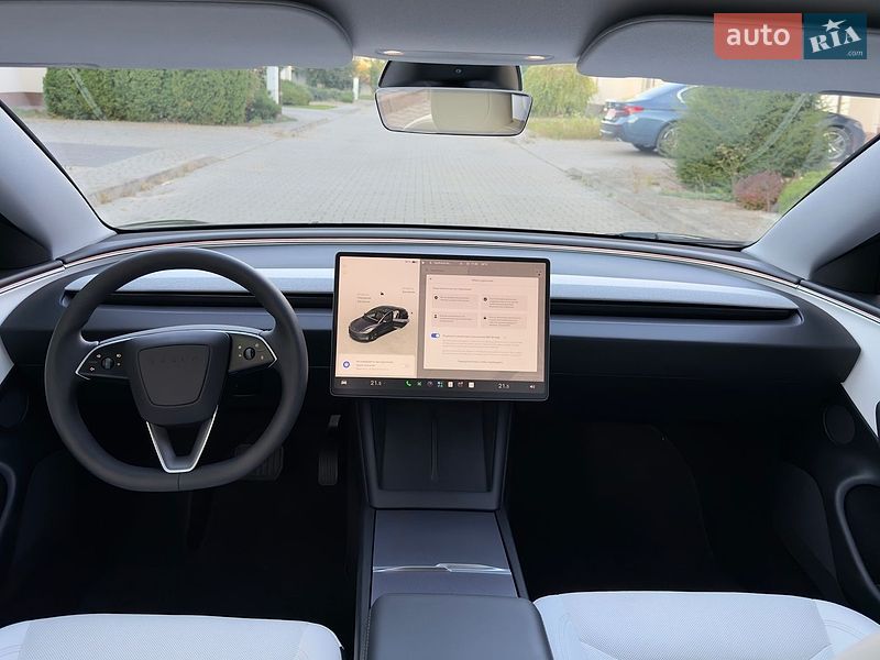 Седан Tesla Model 3 2025 в Хмельницком фото 12 Седан Tesla Model 3 2025 в Хмельницком