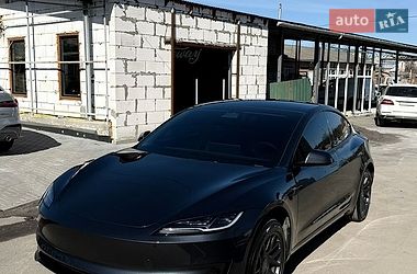 Седан Tesla Model 3 2025 в Виннице