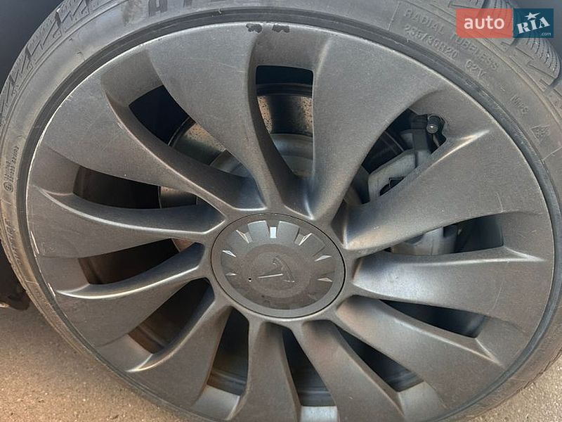 Седан Tesla Model 3 2021 в Одессе