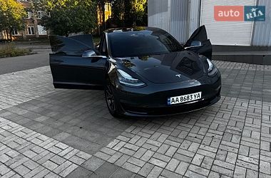 Седан Tesla Model 3 2018 в Кривом Роге Седан Tesla Model 3 2018 в Кривом Роге