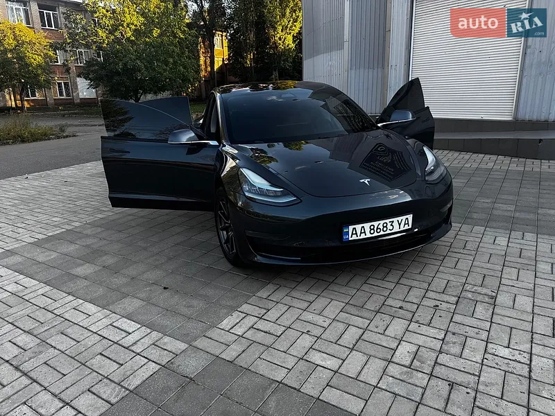 Tesla Model 3