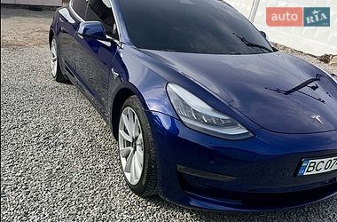Седан Tesla Model 3 2018 в Львове Седан Tesla Model 3 2018 в Львове