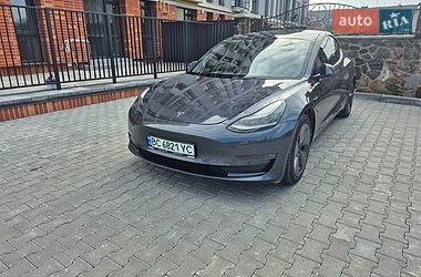 Седан Tesla Model 3 2022 в Самборе