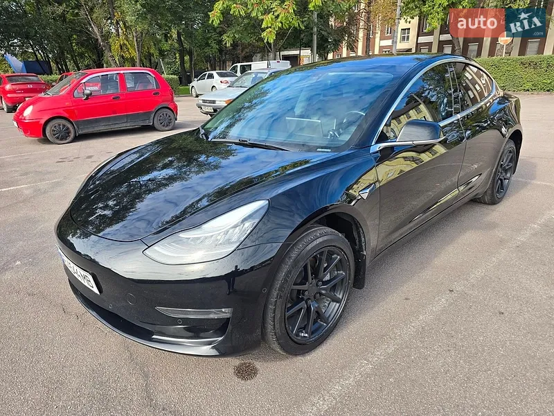 Tesla Model 3 2019
