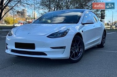 Седан Tesla Model 3 2023 в Одессе
