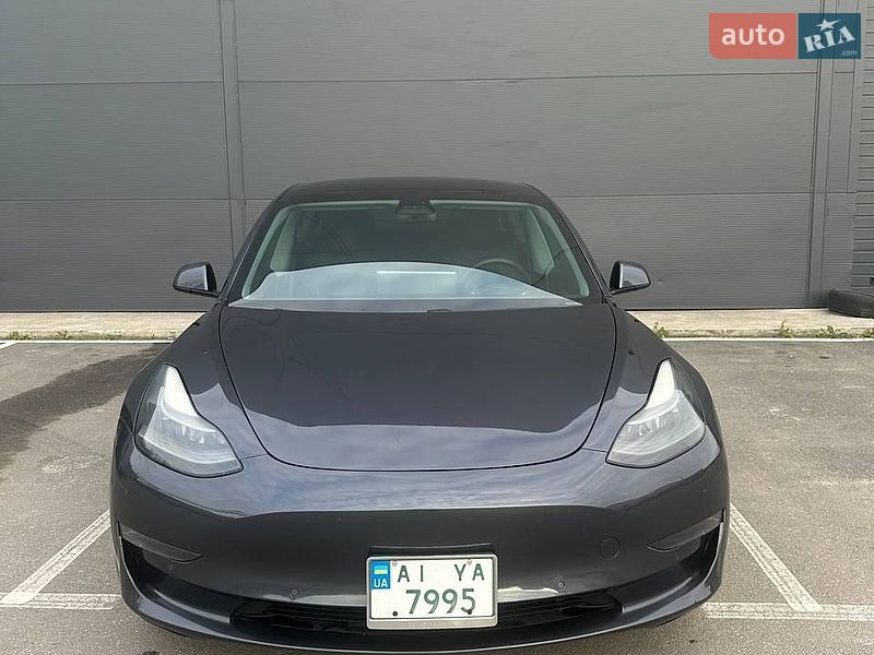Tesla Model 3 2021