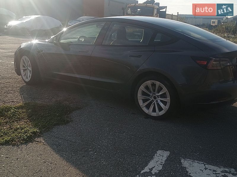 Седан Tesla Model 3 2022 в Хмельницькому