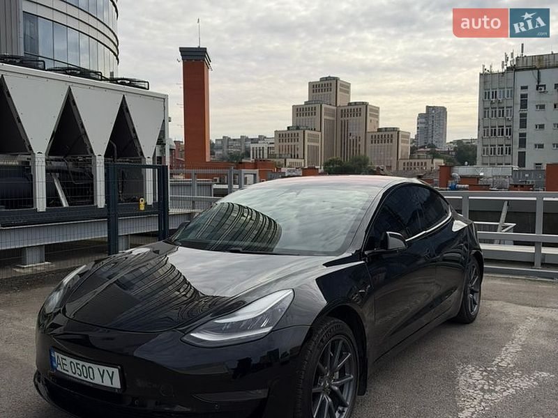 Tesla Model 3 2018 Tesla Model 3 2018