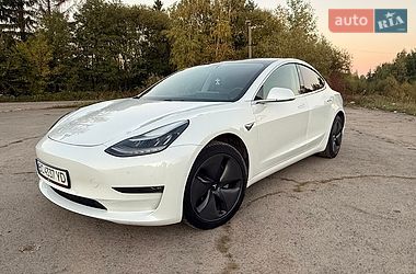 Седан Tesla Model 3 2019 в Трускавце