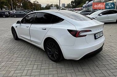 Седан Tesla Model 3 2023 в Днепре