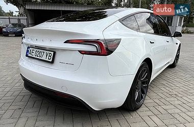 Седан Tesla Model 3 2023 в Днепре