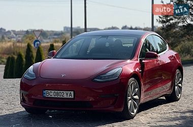 Седан Tesla Model 3 2018 в Львові