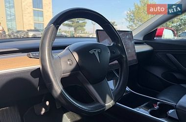 Седан Tesla Model 3 2018 в Львові
