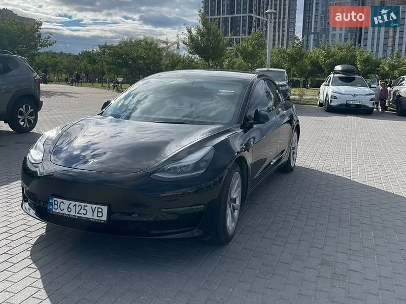 Tesla Model 3 2021