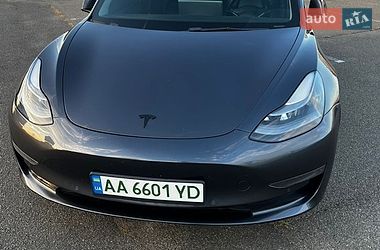Седан Tesla Model 3 2021 в Києві