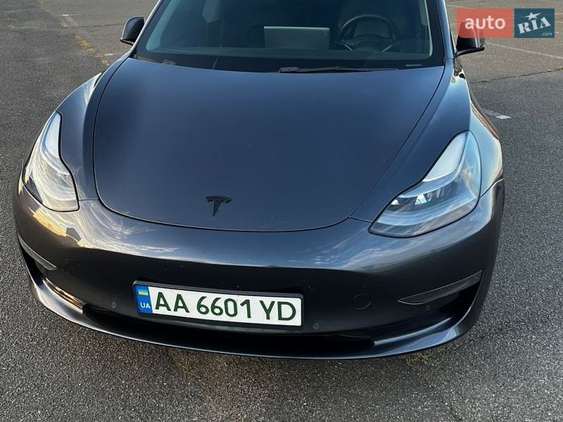 Седан Tesla Model 3 2021 в Києві