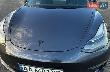 Седан Tesla Model 3 2021 в Києві