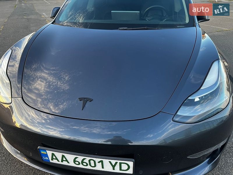 Седан Tesla Model 3 2021 в Києві